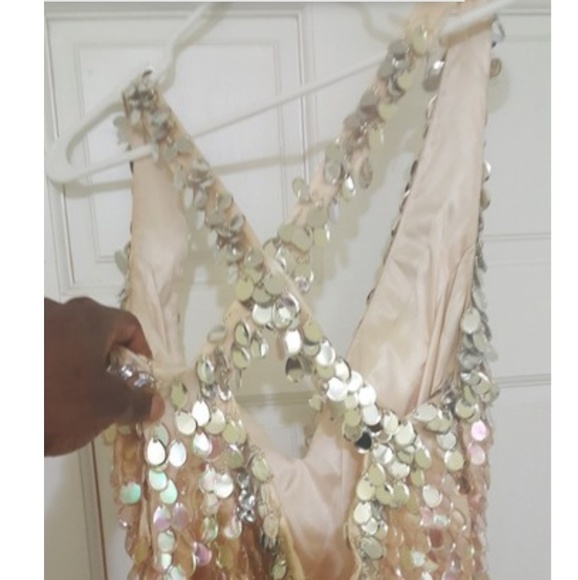 Dress - Picture 3 of 6